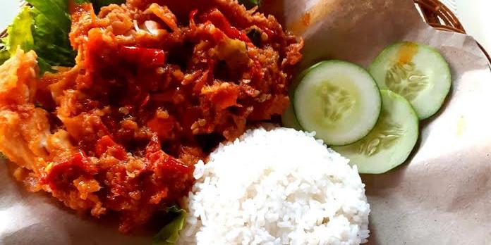 Nasi Ayam Penyet & Es Campur Ayong, S Parman