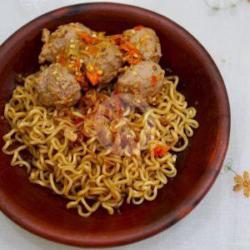 Mie Sedap Goreng   Pentol