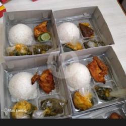 Nasi Box Ayam Bakar/ Gulai/goreng