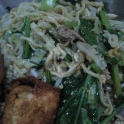 Pangsit Mie Goreng