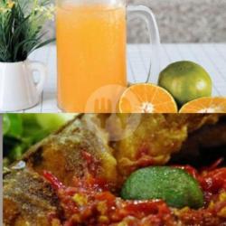 Jus Jeruk Ikan Lele Goreng Rica-rica