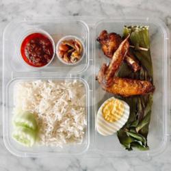 Signature Singapore Nasi Lemak