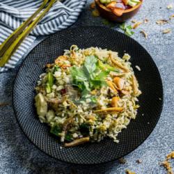 Nasi Goreng Teri Dengan Rempah Nusantara