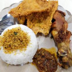 Nasi Kulit Krispy Ayam Goreng Srundeng