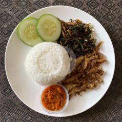 Ikan Wader Kangkung Goreng