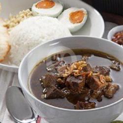 Nasi Rawon Daging Sapi,telur Asin,sambel,bawang Goreng,krupuk