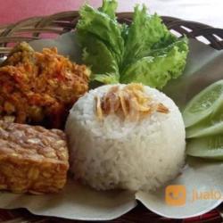 Nasi Lalapan Ayam