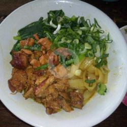Mie Kwetiaw Ayam Pangsit