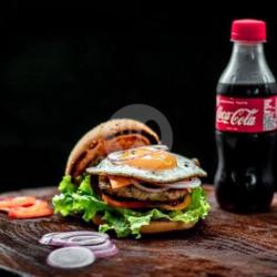 Beef Telur Burger   Cola