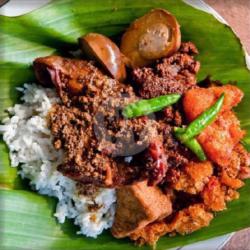 Nasi Gudeg Krecek Ayam Suwir