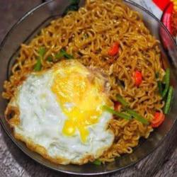 Mie Goreng Telur (ceplok)