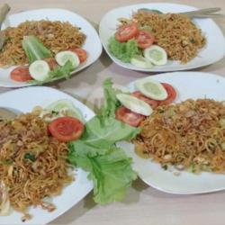 Mie Goreng Kuning   Teh Es Manis