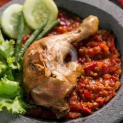 Nasi Ayam Penyetan Porsi Besar