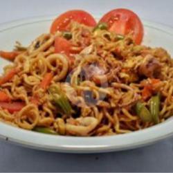 Mie Nyonyor