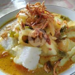 Lontong Sayur Kuah Soto Telur