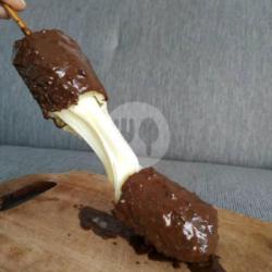 Pisang Mozarella Toping Coklat Berlimpah