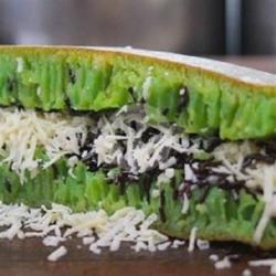 Martabak Keju Coklat Kismis Pandan