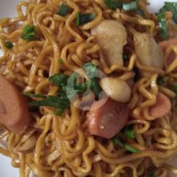 Mie Goreng Ayam Bakso Sosis