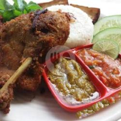 Nasi Uduk   Pecel Bebek, Tahu N Tempe