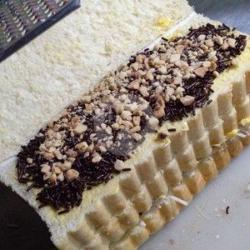 Roti Bakar Coklat Campur Kacang