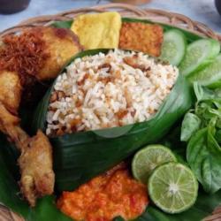 Tutug Oncom Ayam Goreng Komplit