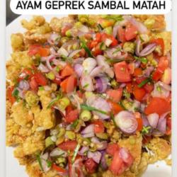 Nasi Ayam Geprekk Sambal Matah Komplit