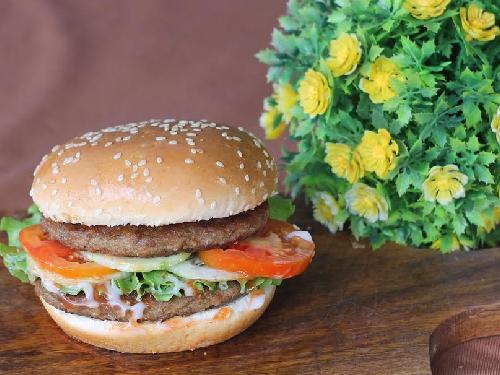 JE Burger, Gunung Sari 9