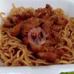 Mie Usus Pedas Manis