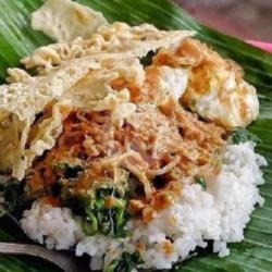 Nasi Pecel Telur Bulat Bali