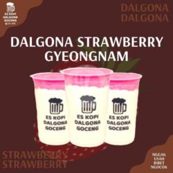 Dalgona Strawberry Regular