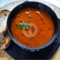 Tomato Soup (halal-vegetarian-vegan)