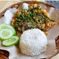 Ayam Krispy Nasi,lalapan Sambal Cabai Ijo