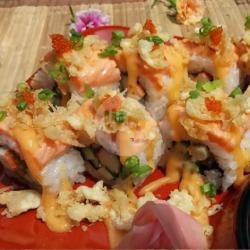 Baked Crunchy Salmon Roll (8 Pcs)