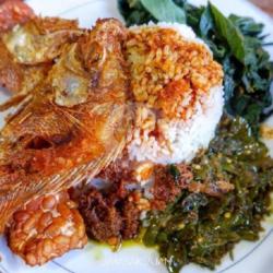 Nasi Ikan Nila Goreng