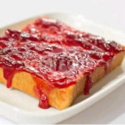 Roti Bakar Strawbery-bluebery