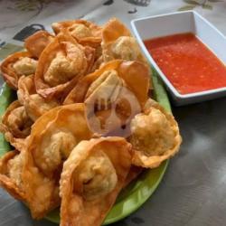 Pangsit Ayam Goreng