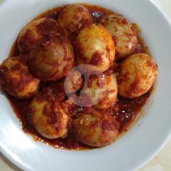 Telor Bulat Goreng Balado