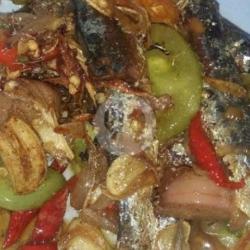 Ikan Asin Benggol Tumis Cabe Rawit Tomat