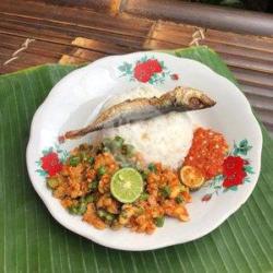 Sego Sambel Ikan Asin