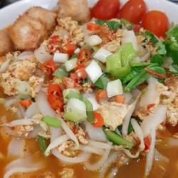 Kwetiaw Rebus Sosis Ayam Baso