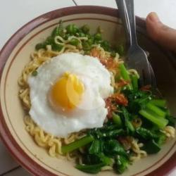 Mie Rebus   Telor Pedes