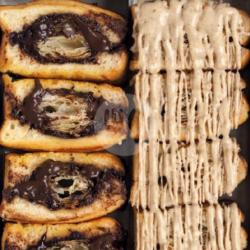 Roti Bakar Coklat Dan Tiramisu   Puff Pastry