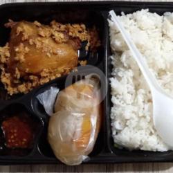 Nasi Ayam Goreng Dapur Ranya Sayur Sambel Tumis