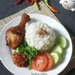 Nasi Ayam Penyet   Telor