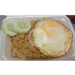 Mie Pedas Telur Ceplok