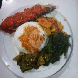 Nasi Ikan Merah