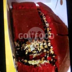 Red Velvet Kacang Coklat