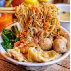 Mie Ayam Bakso Pedas Gelo Ambyarr