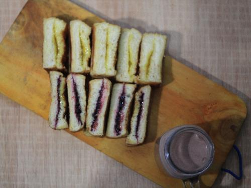 Roti Bakar Daeng 1, Sudiang - GoFood