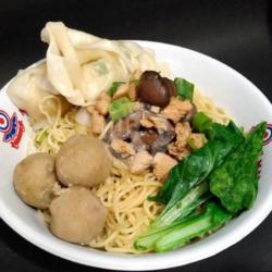 Mie Ayam Jamur Spesial